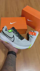 Nike Vomero 17