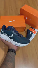 Nike Vomero 17
