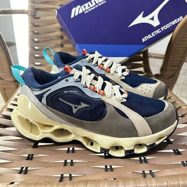 Mizuno Wave Prophecy Beta 2