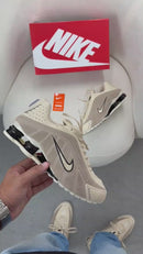 Nike Shox R4